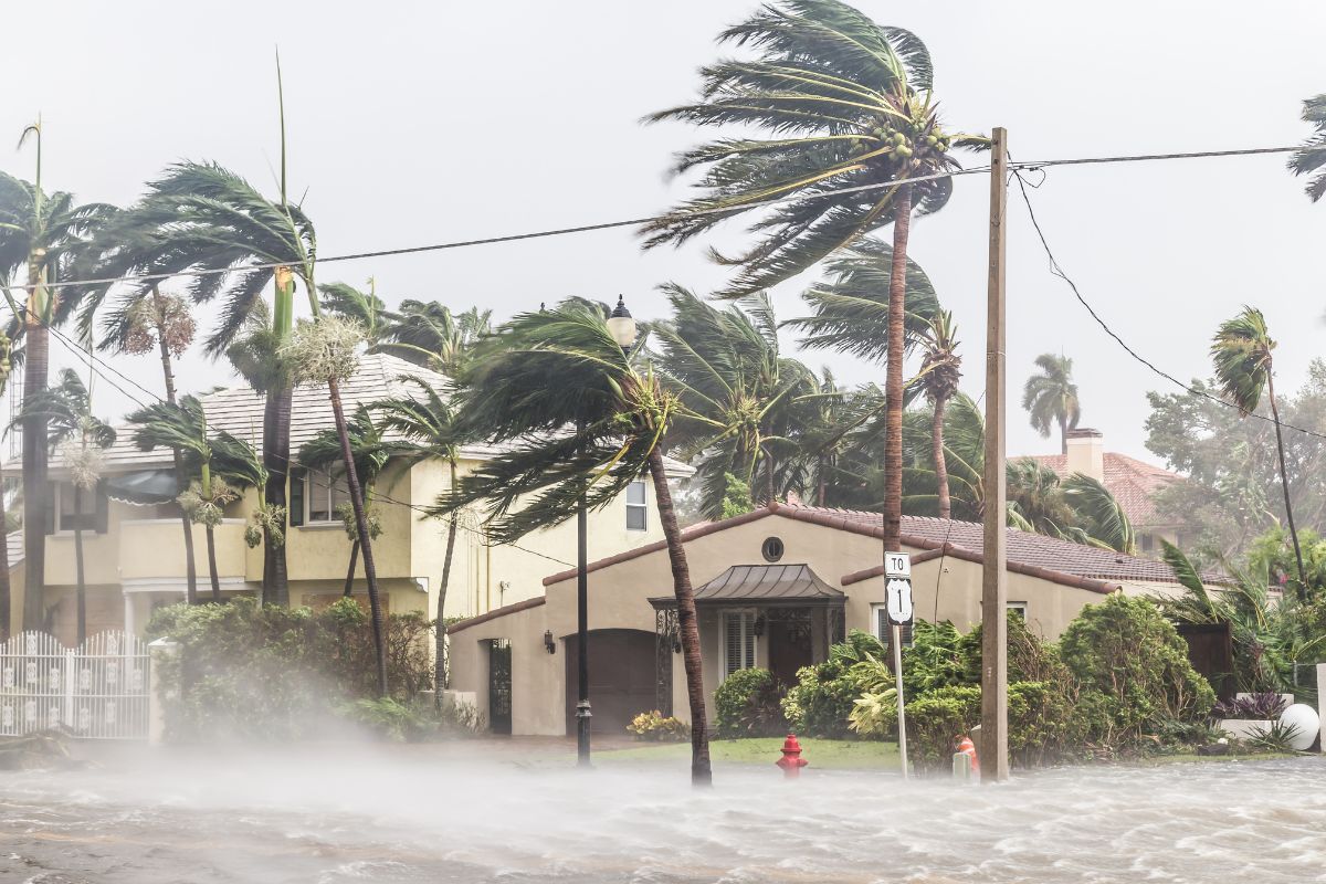 Airlines Cancel More Than 2,000 U.S. Flights As Hurricane Ian Approaches Florida