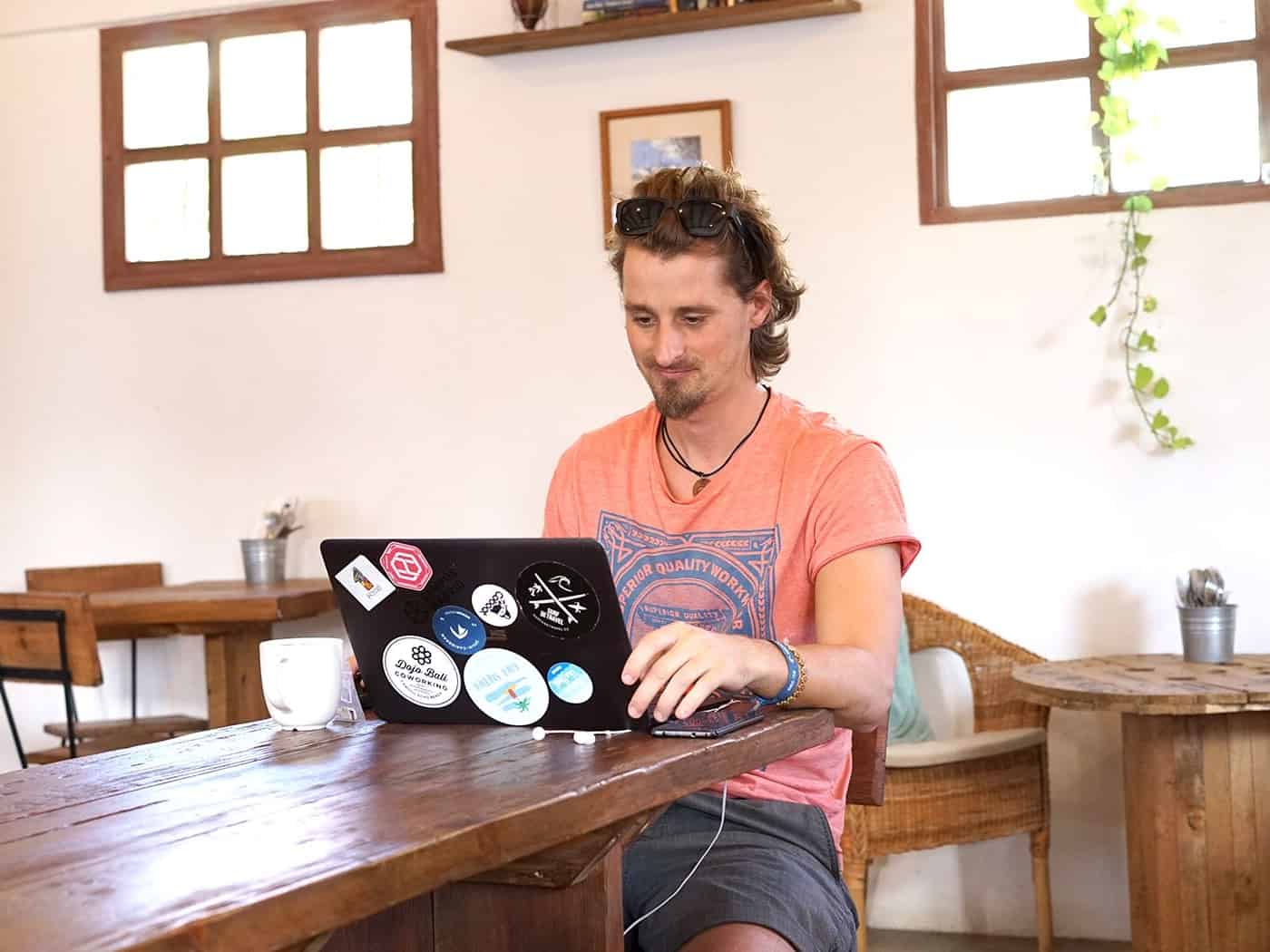 Digital Nomad Life of Viktor Vincej