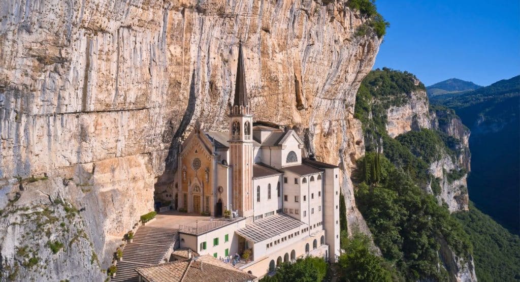 Santuario Madonna Della Corona